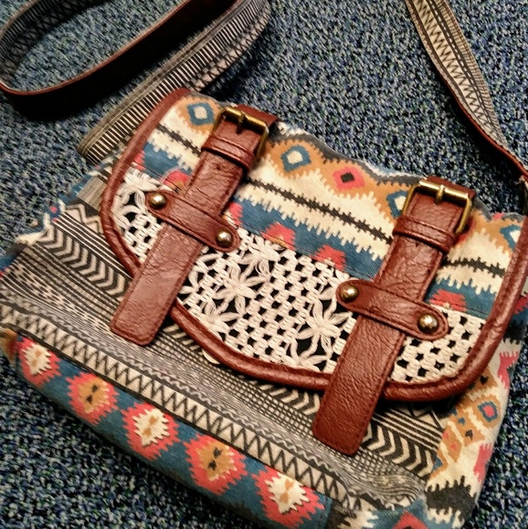 Modcloth Handbags - Modcloth Boho Crossbody Messenger Bag
